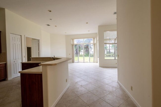 Foto del edificio - 6428 Garden Ct