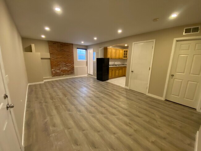 Foto del edificio - 4673 Redding St