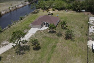 Building Photo - 2330 45th Ave NE