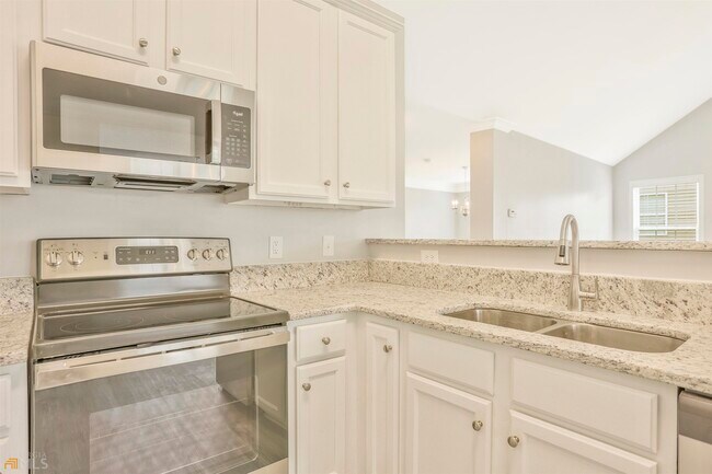 Building Photo - 3295 Bridle Brook Dr NE
