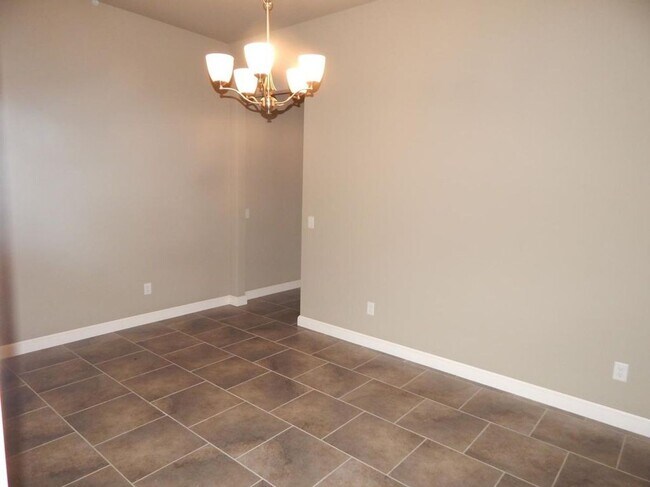 Foto del edificio - TAKE A LOOK AT YOUR NEW HOME!