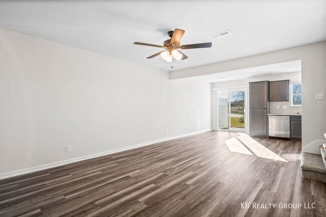 Building Photo - Brand New Townhome Community! Be the first...