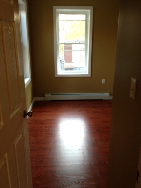 Second Bedroom - 83 Ann St
