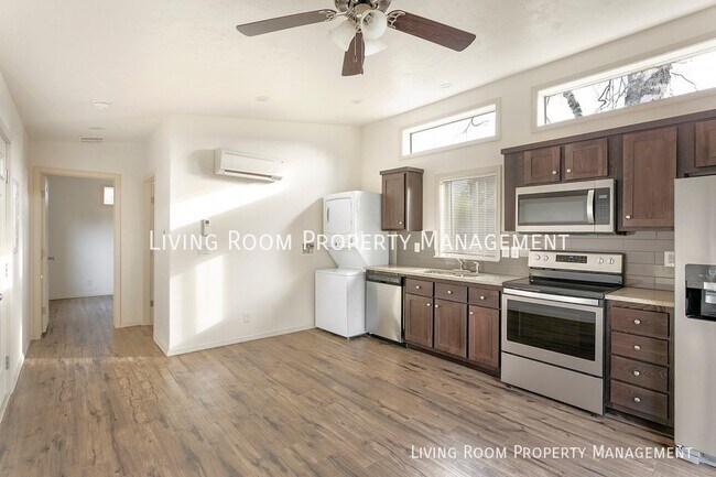 Foto del edificio - Tiny Home Available in Westmoreland Neighb...