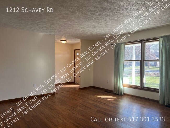 Building Photo - Spacious 4-BDR 3-BTH Ranch in DeWitt - Fen...