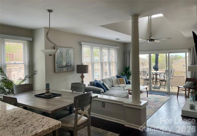 Building Photo - 639 Portside Dr