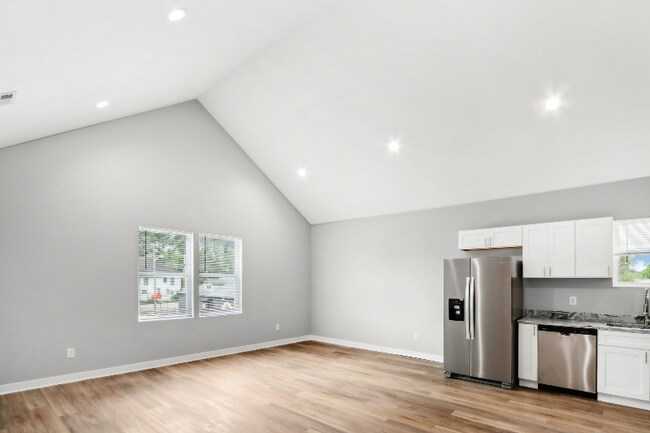 Building Photo - 2752 Guilford Ave