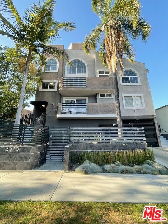Building Photo - 8515 Alcott St