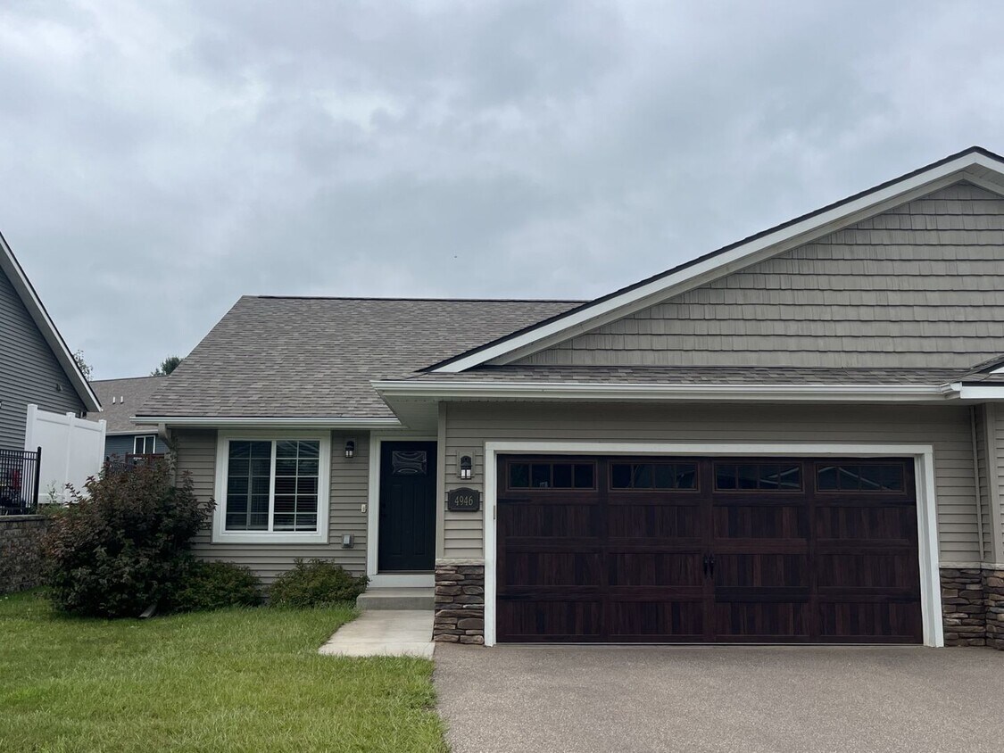 Foto principal - North Crossing Twin Home