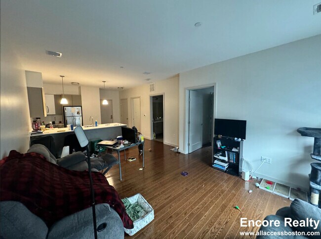 Foto del edificio - 77 Thorndike St