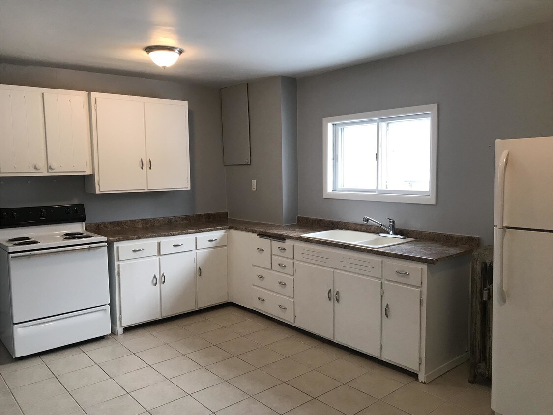 306 Market St Unit 306, DeForest, WI 53532 Apartment for Rent in
