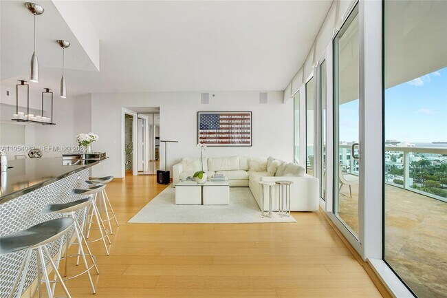 Foto del edificio - 1000 South Pointe Dr