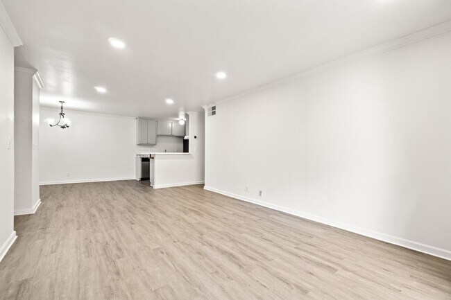 Foto del edificio - 247 N Capitol Ave