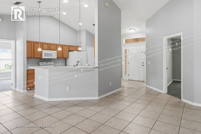 Building Photo - 1739 Presidio Dr