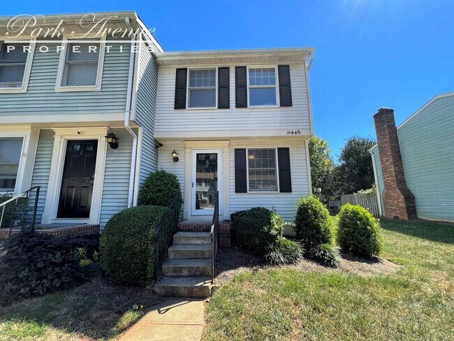 Building Photo - 9445 Lexington Cir
