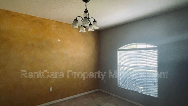 Building Photo - 3169 Queen Alexandria Dr