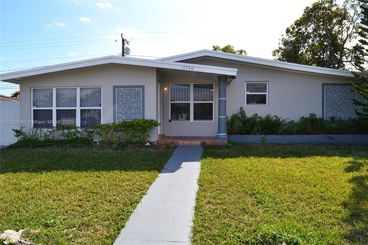 Foto principal - 11760 SW 172nd St