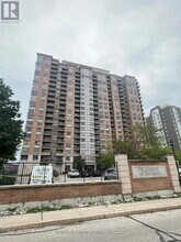 Building Photo - 55 Strathaven Dr