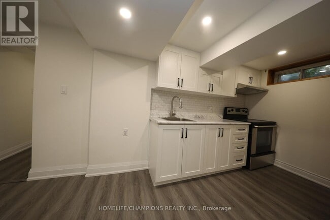 Building Photo - 50 Fraserton Crescent