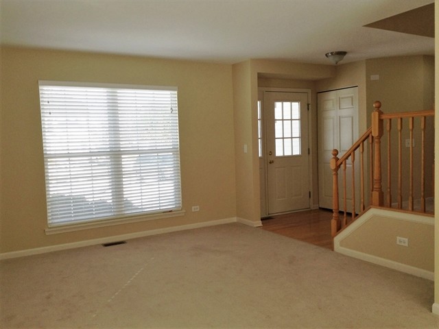 Building Photo - 2451 Roseglen Way