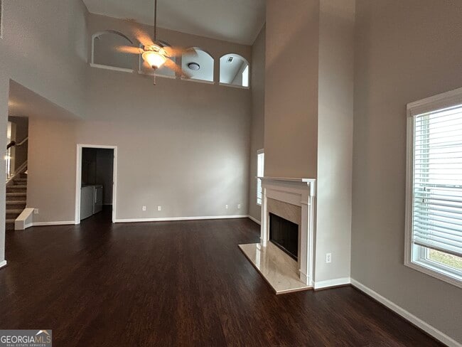 Building Photo - 2220 Copper Trail Ln NE