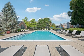 Building Photo - Lakeshore Apartments
