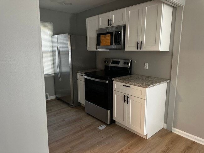 Foto del edificio - 2 Bedroom Home In Oak Park