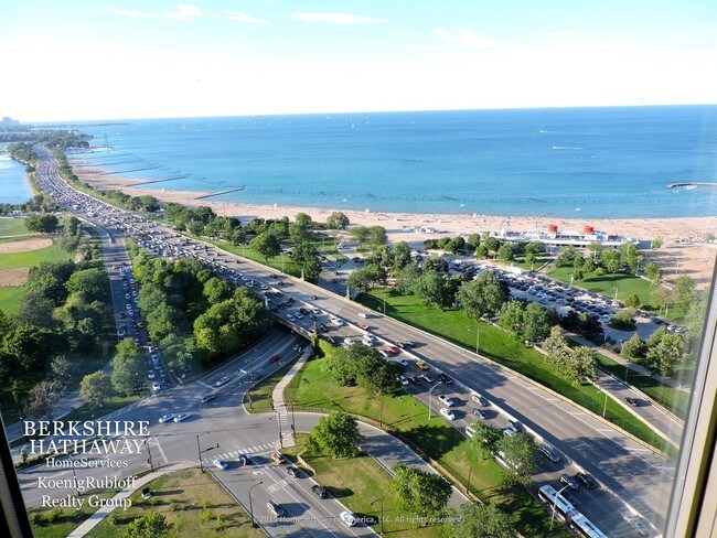 Building Photo - 1550 N Lake Shore Dr