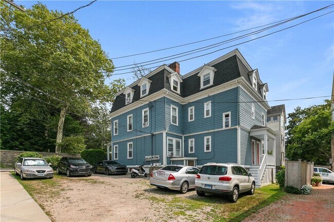 Building Photo - 501 Spring St