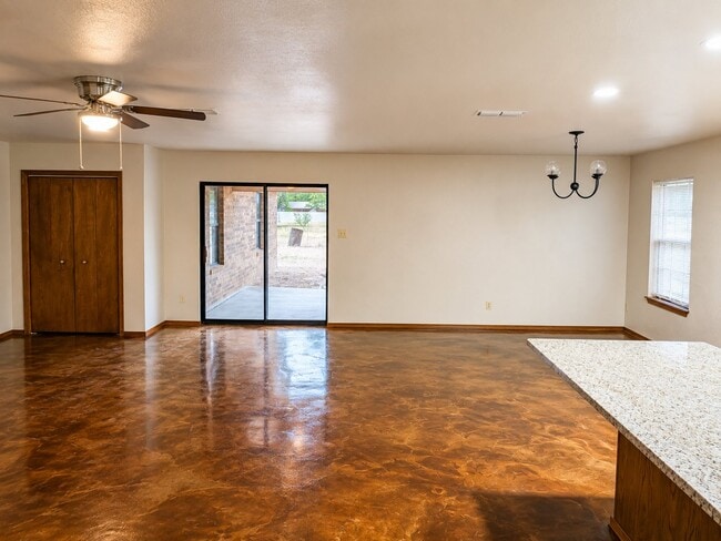 Building Photo - 2525 N Spruce Ave