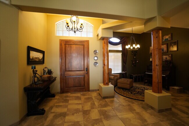 Building Photo - 3439 Southern Vista Dr