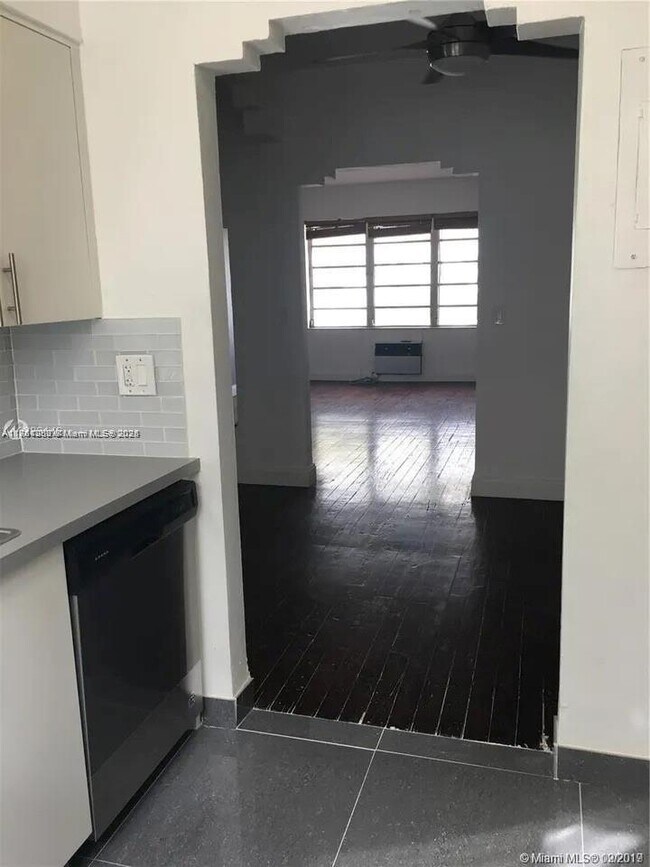 Foto del edificio - 736 12th St