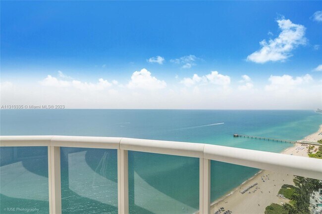 Foto del edificio - 17201 Collins Ave