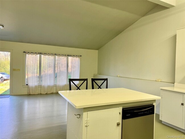 Building Photo - 14 Spring Lake Rd