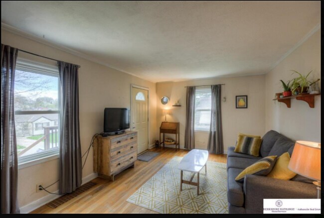 Foto del edificio - Charming 2 Bedroom Near Blackstone!!