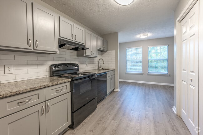 Interior Photo - Meadow Crossing