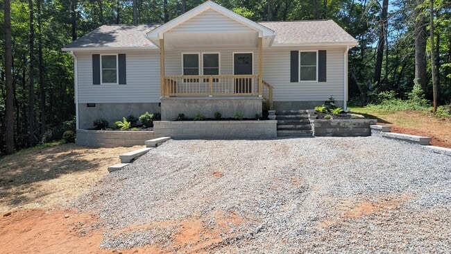 Building Photo - 3 Woodland Hills Dr