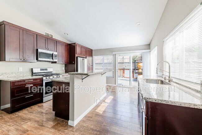 Foto del edificio - 4976 Tyler St