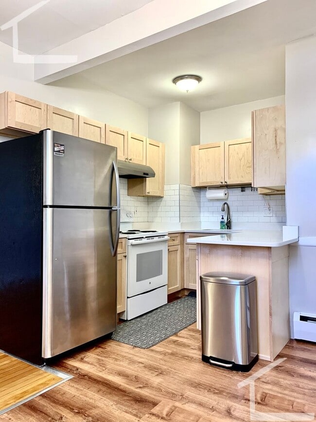 VERY NICE BROOKLINE 2 BED!!!!!!!! - VERY NICE BROOKLINE 2 BED!!!!!!!! Apartment