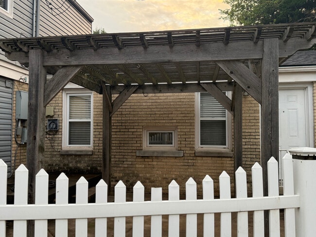 Foto del edificio - 3329 NW 24th St
