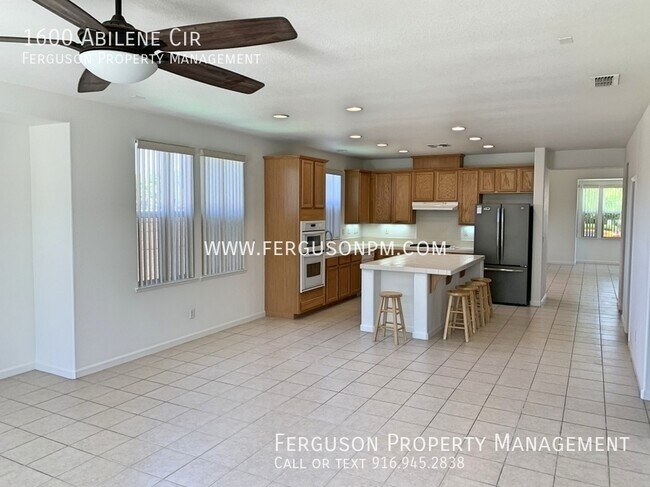 Building Photo - Pet Friendly Solar Home in Whitney Ranch