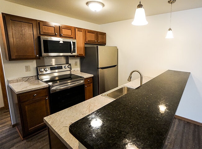 Building Photo - Mapleview Apartments