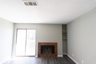 Building Photo - 2501 Gulf Fwy