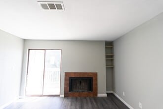 Building Photo - 2501 Gulf Fwy