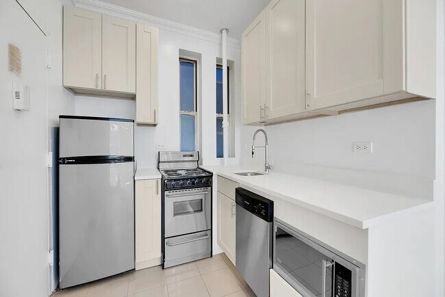 Foto del edificio - 220 Sullivan St