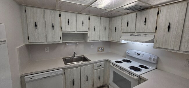 Building Photo - 2029 NW 46th Ave