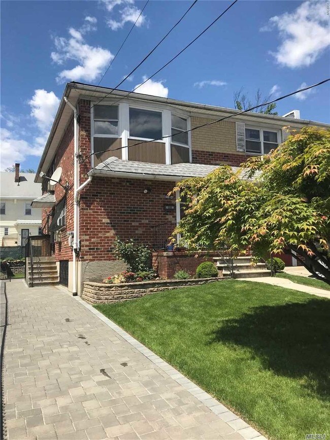 Building Photo - 146-27 Cherry Ave