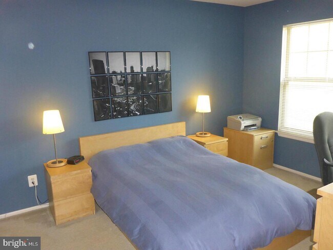 Foto del edificio - 1715 Ascot Way