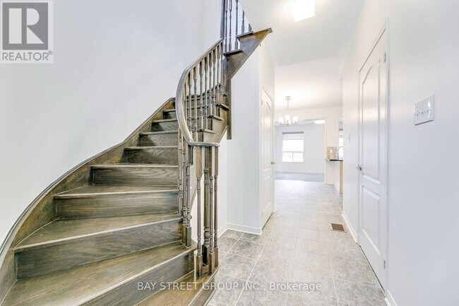 Photo du bâtiment - 2278 Stone Glen Crescent