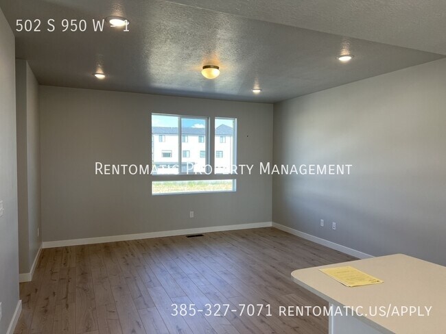 Building Photo - 502 S 950 W